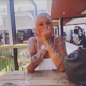 Meet your Posher, Pattijo